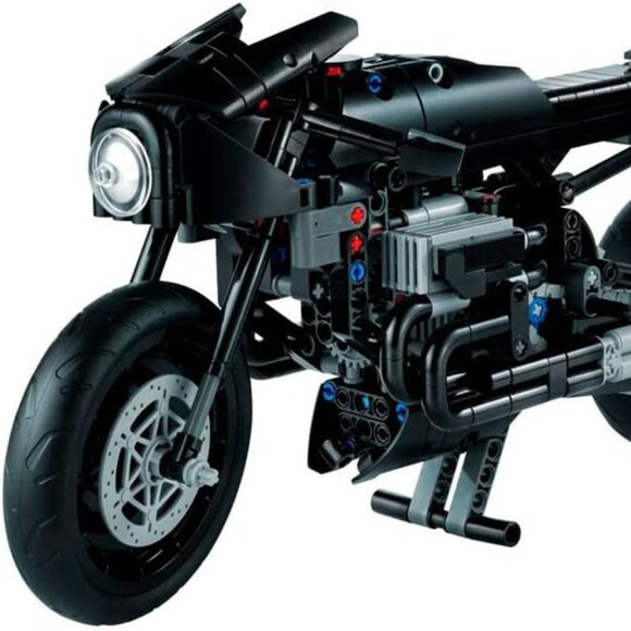 NEW LEGO Technic Batman BATCYCLE Set 42155 Motorcycle Collectible Toy Model Buil - Picture 6 of 16